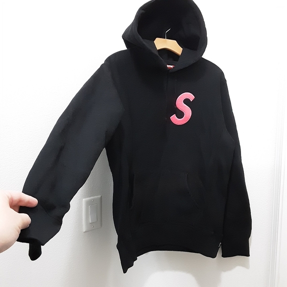 Supreme Hoodie Pullover Sweater - Picture 3 of 7